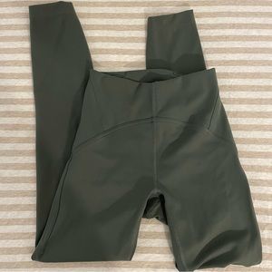 EUC Lululemon instill high-rise tight legging 25”